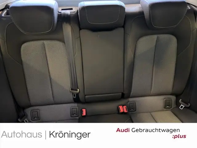 Audi Q2 view 10