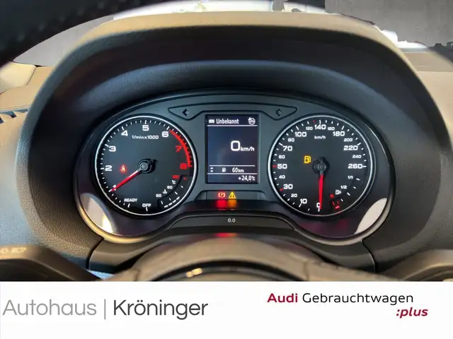 Audi Q2 view 12