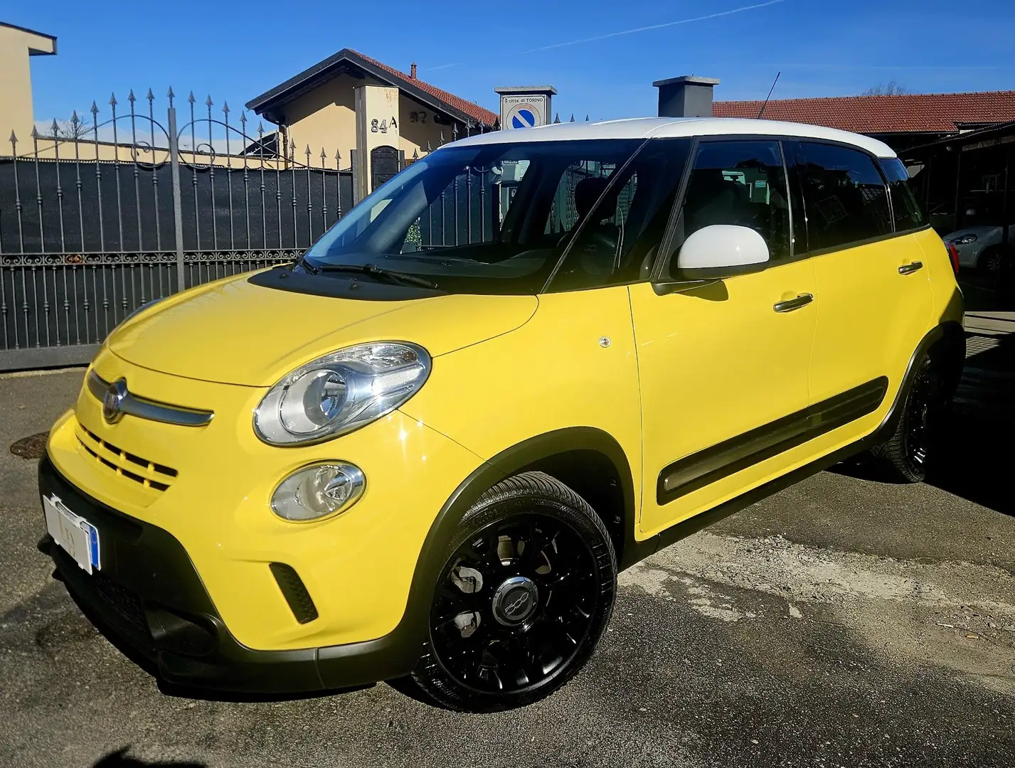 Fiat 500L 1.6 mjt Trekking/TASTO T/CERCHI 17 PARI A NUOVO!! Gelb - 1
