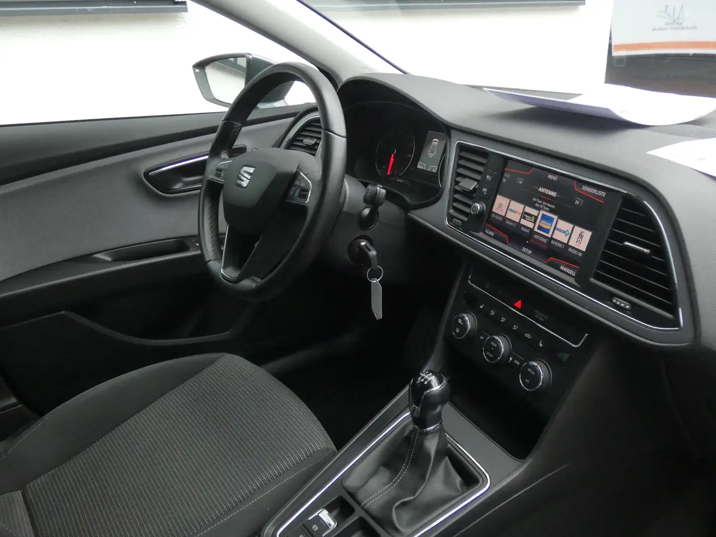 SEAT Leon Style Grau - 2