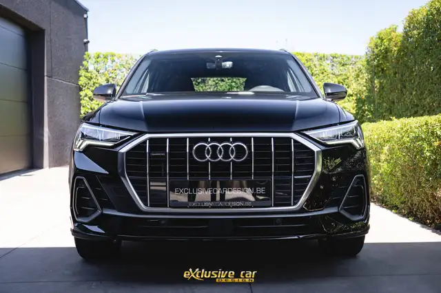Audi Q3 view 2