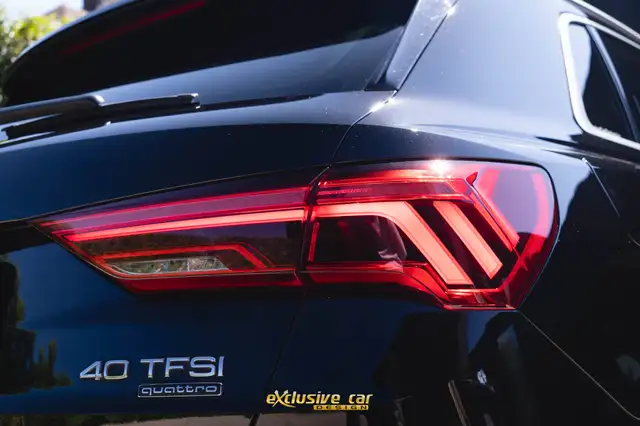 Audi Q3 view 11