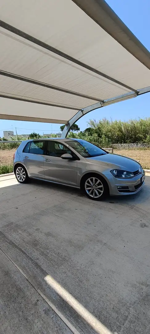 Volkswagen Golf 5p 1.6 tdi Highline - 1