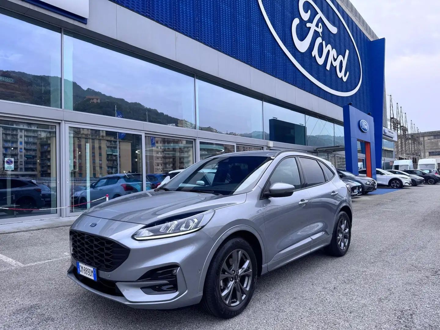 Ford Kuga Kuga 2.5 full hybrid ST-Line 2wd 190cv cvt Argento - 1