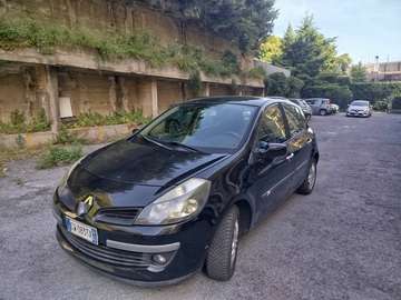 Clio III 2005 5p 1.2 16v Confort