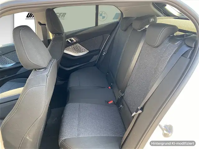 BMW 1 Series view 11