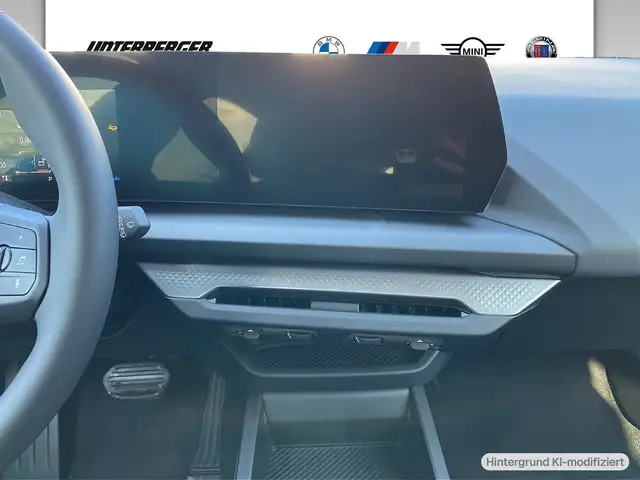 BMW 1 Series view 8