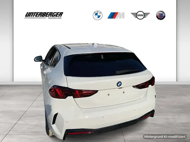 BMW 1 Series view 12