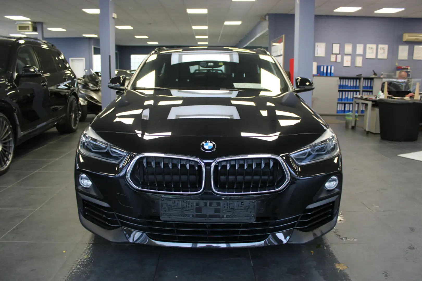 BMW X2 sDrive20i Aut. Advantage Noir - 2