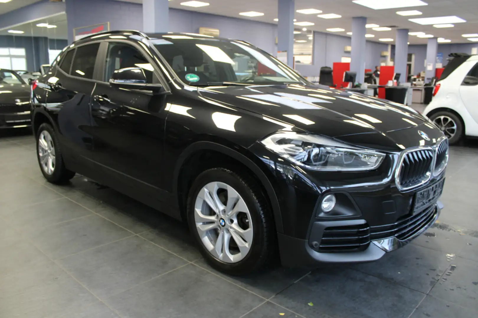 BMW X2 sDrive20i Aut. Advantage Noir - 1