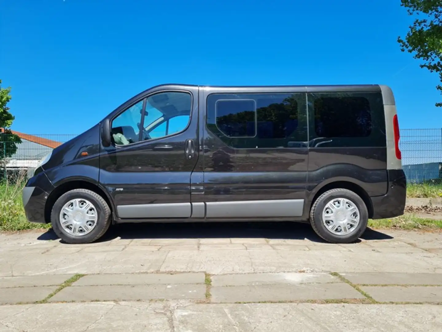 Opel Vivaro WESTFALIA  KLIMA + STANDHZG + BETT +TISCH Negro - 1