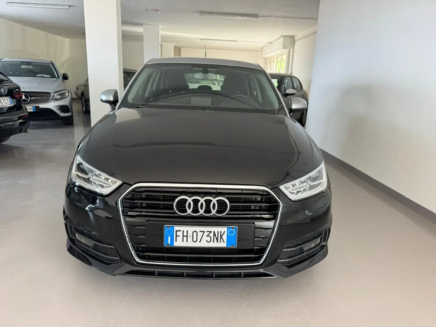 Audi A1 A1 SPORTBACK 1.4 TDI S-LINE S-TRONIC Schwarz - 2