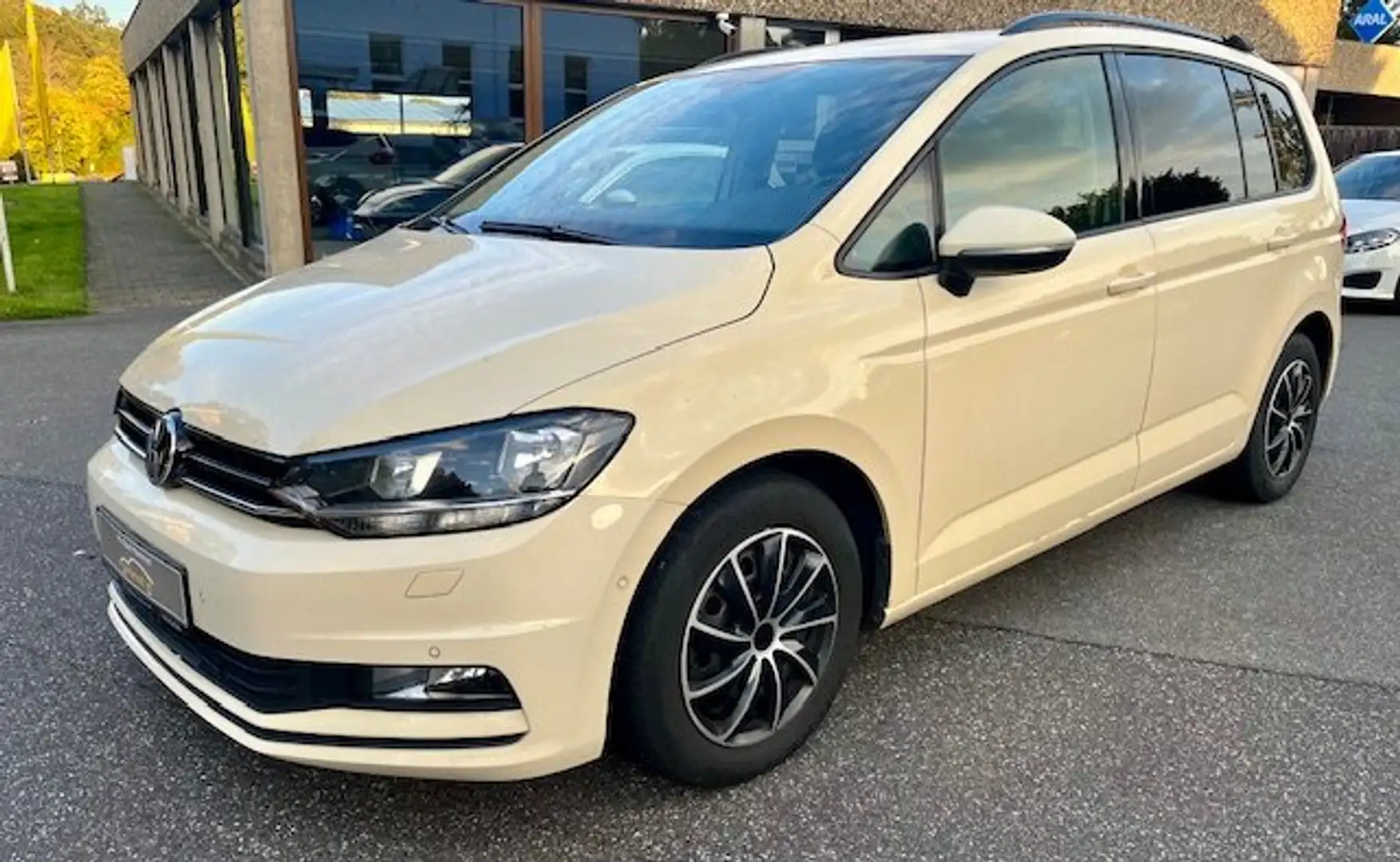 Volkswagen Touran Trendline 2,0 Diesel"DSG,7 Sitze,Navi,Klima,PDC" - 1