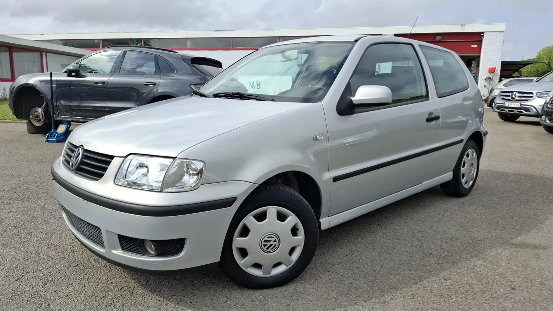 Volkswagen Polo 1.4i Szary - 1