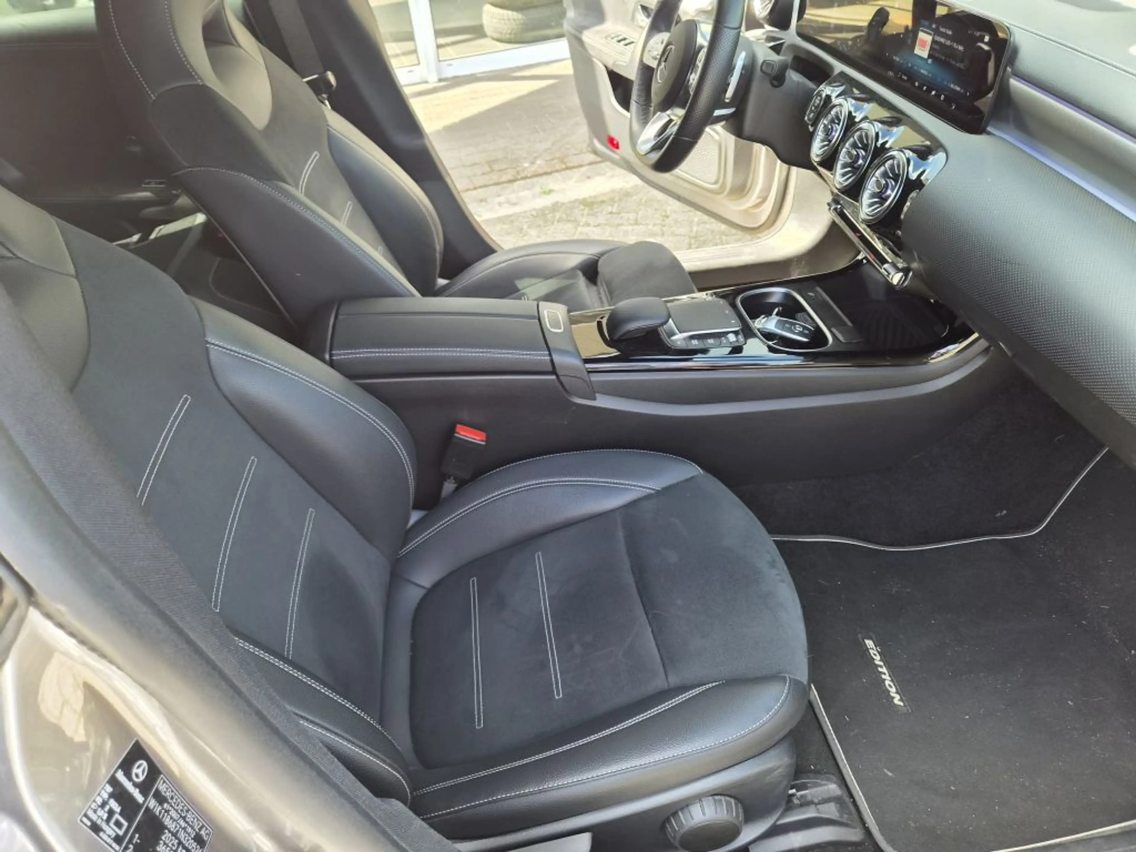 Mercedes-Benz CLA 200 Shooting Brake 7G-DCT Edition 2021 — photo 11