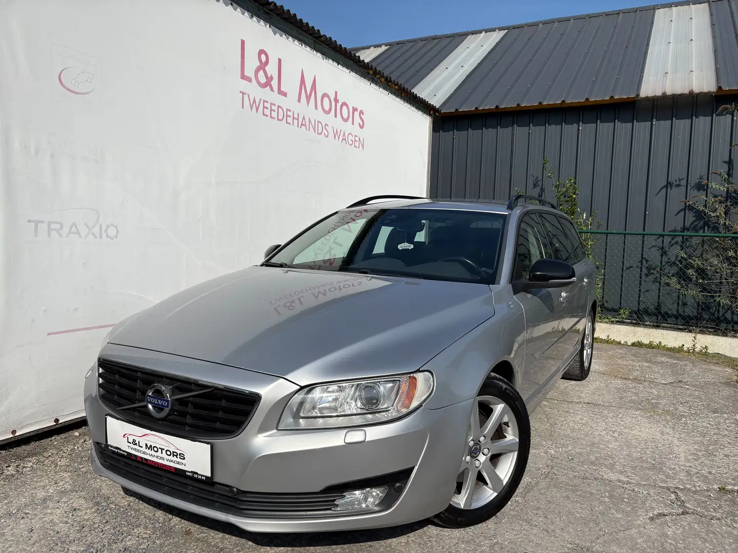 Volvo V70 2.0 D3 ECO Polar Geartronic*Xenon Navi Leder Pdc* srebrna - 1