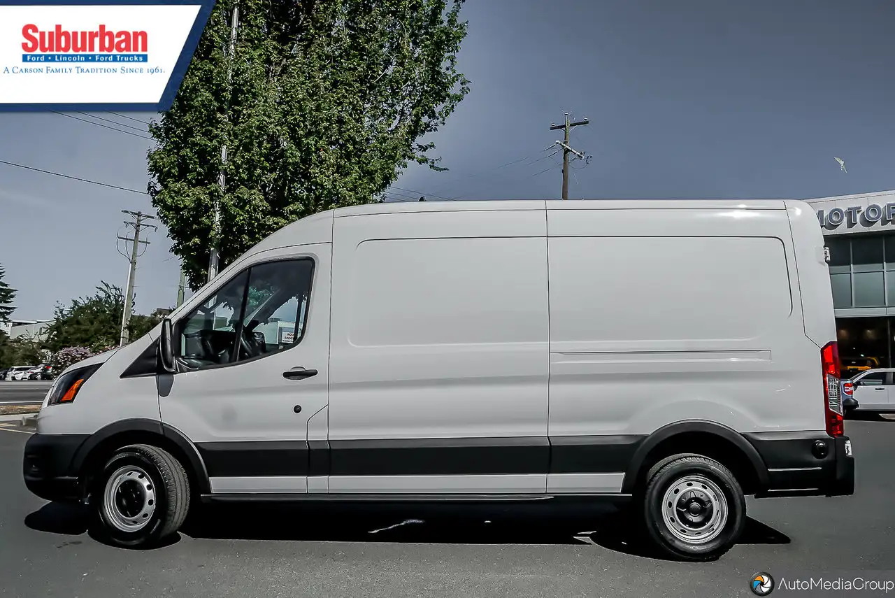 Ford Transit Cargo Van снимка Ford Transit Cargo Van
