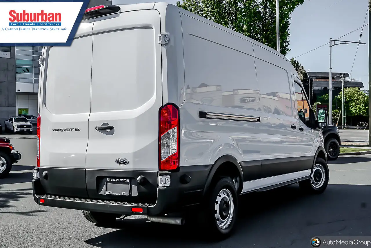 Ford Transit Cargo Van снимка Ford Transit Cargo Van