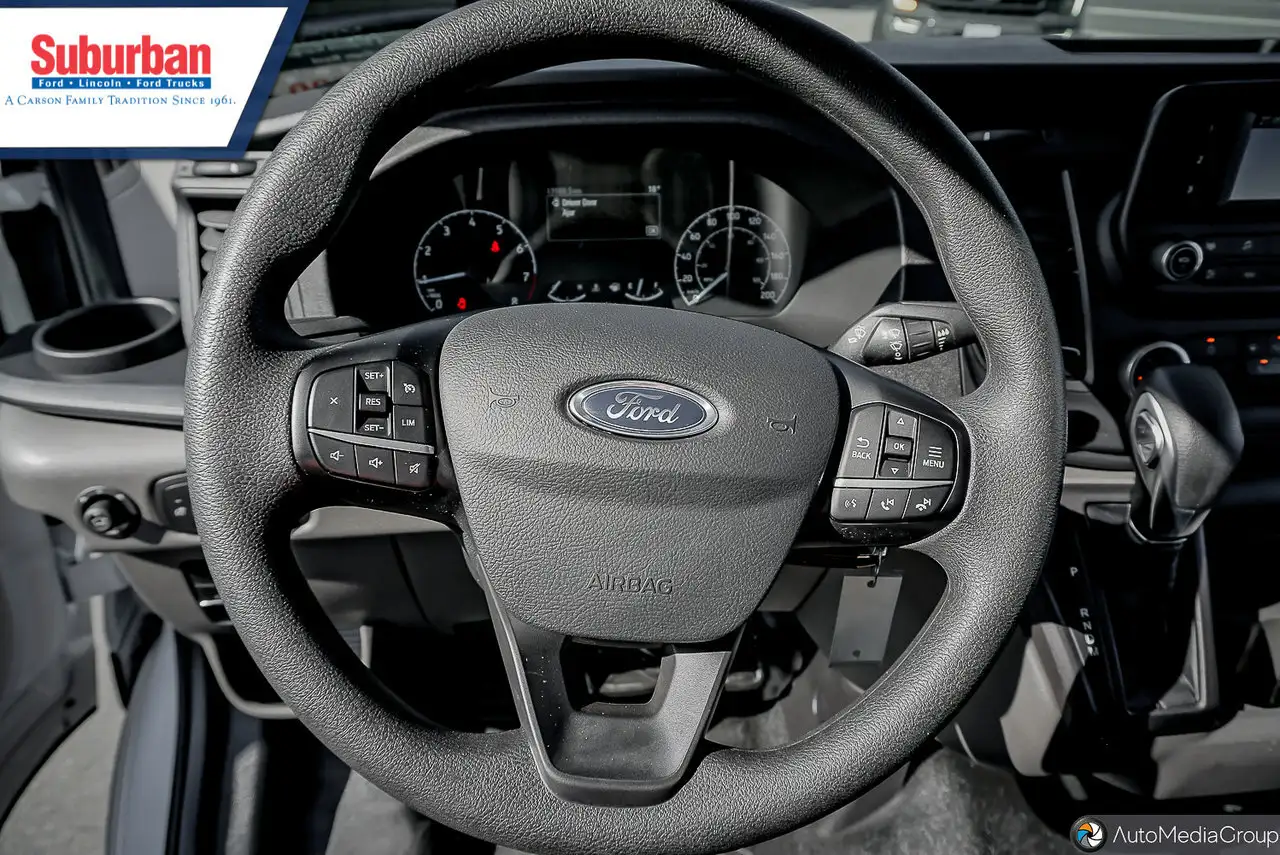 Ford Transit Cargo Van снимка Ford Transit Cargo Van