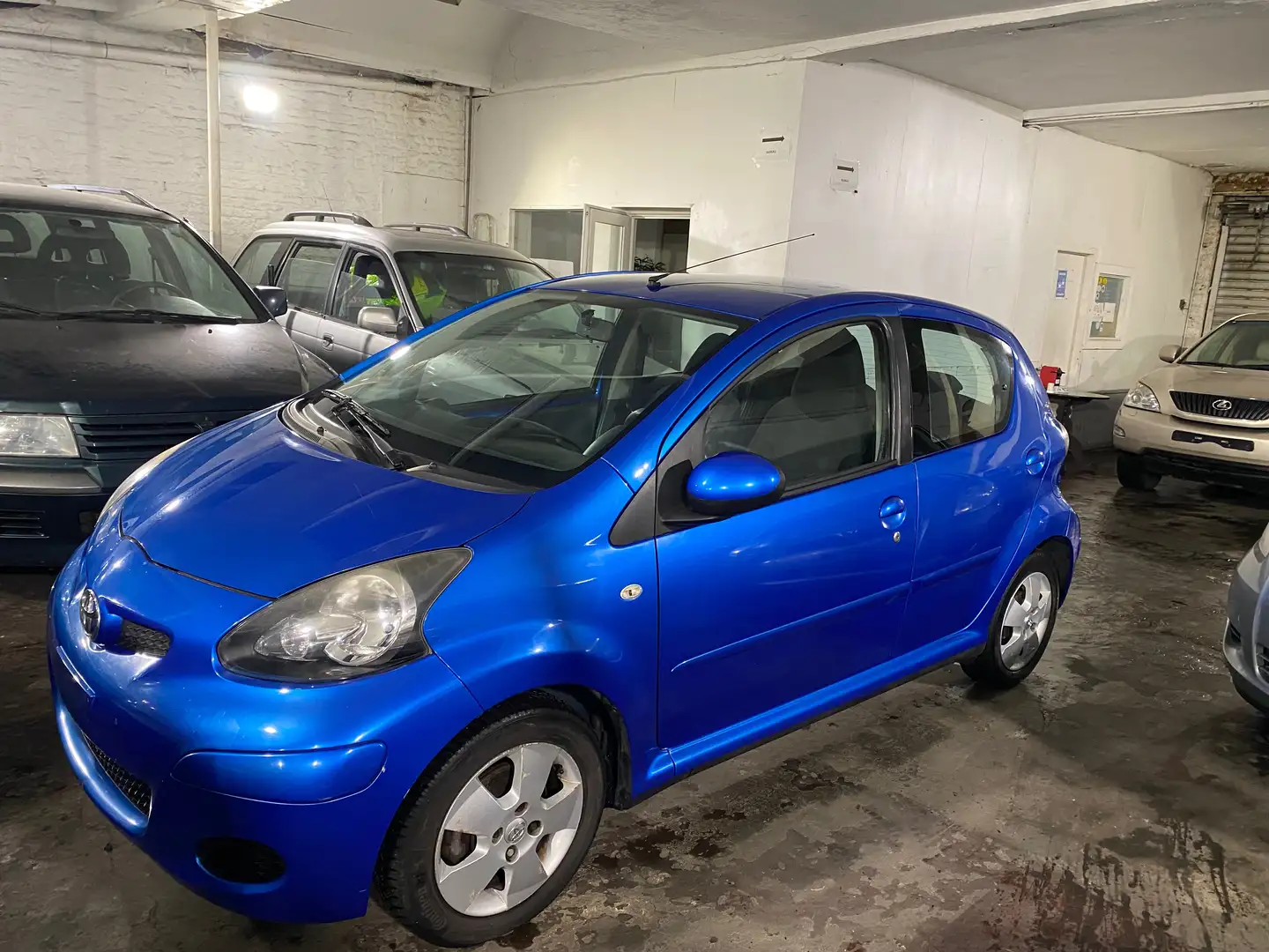 Toyota Aygo 1.0i VVT-i Music Blauw - 1