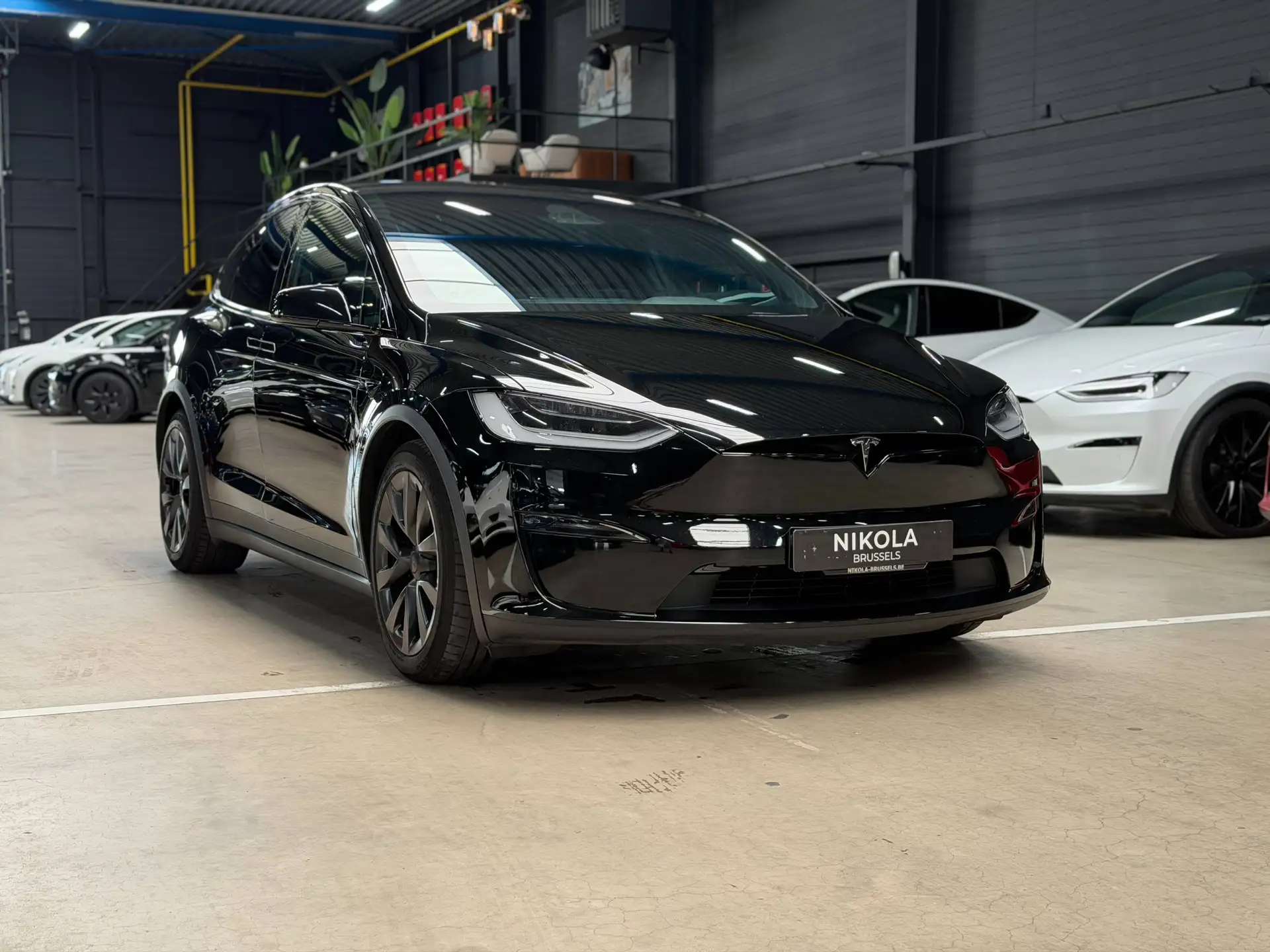 Tesla Model X E 750 kW 2023 검정 사진 5