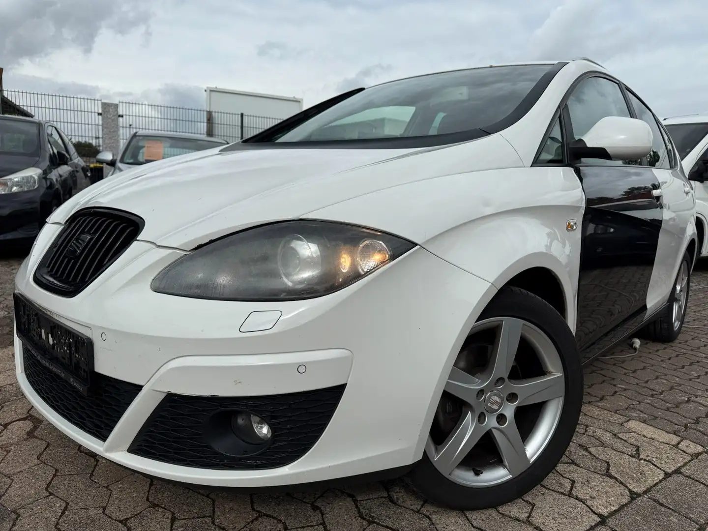 SEAT Altea 2.0 TDI PD Klima,Navi PDC,AHK Weiß - 1