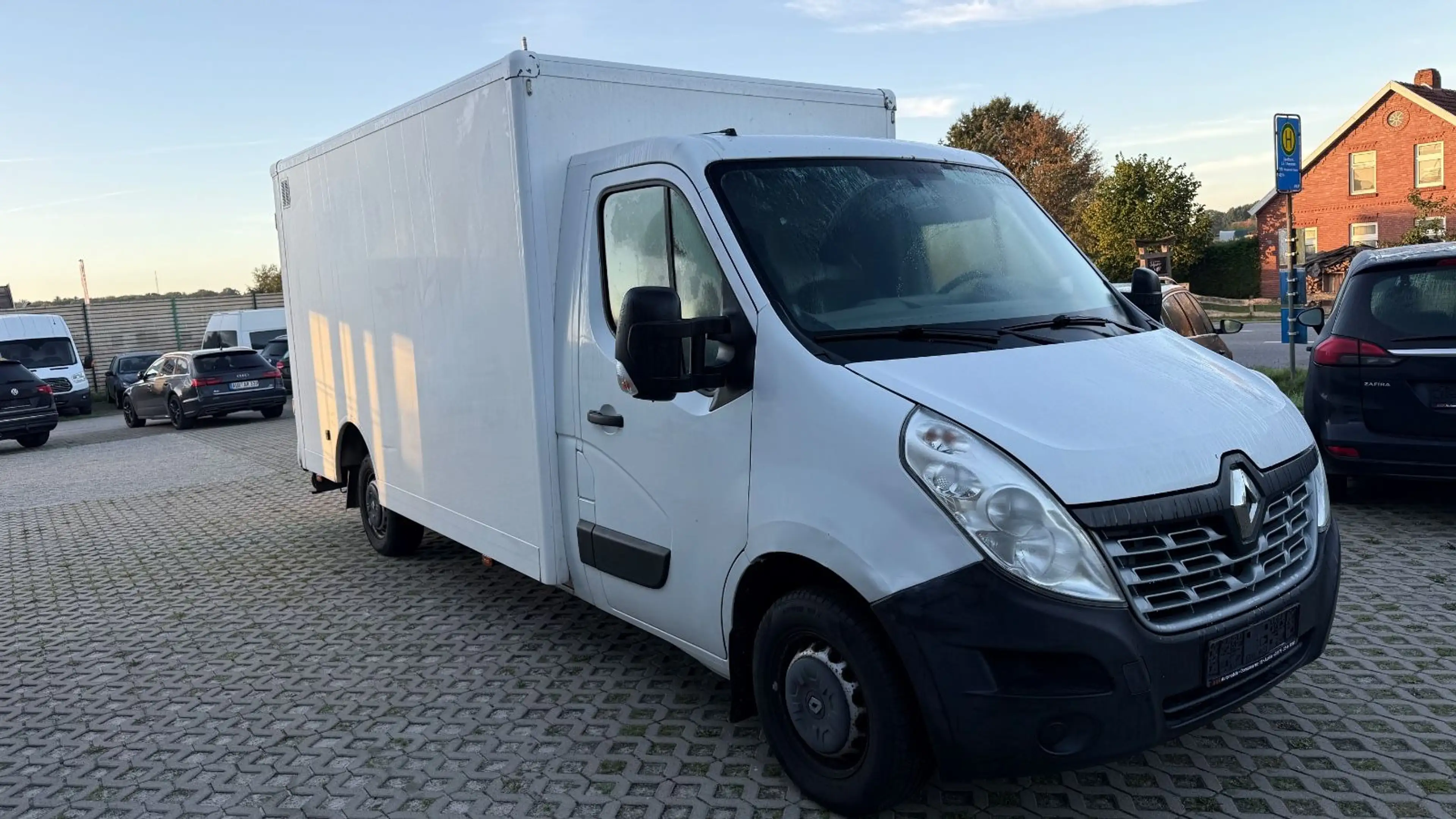 Renault Master — photo 9
