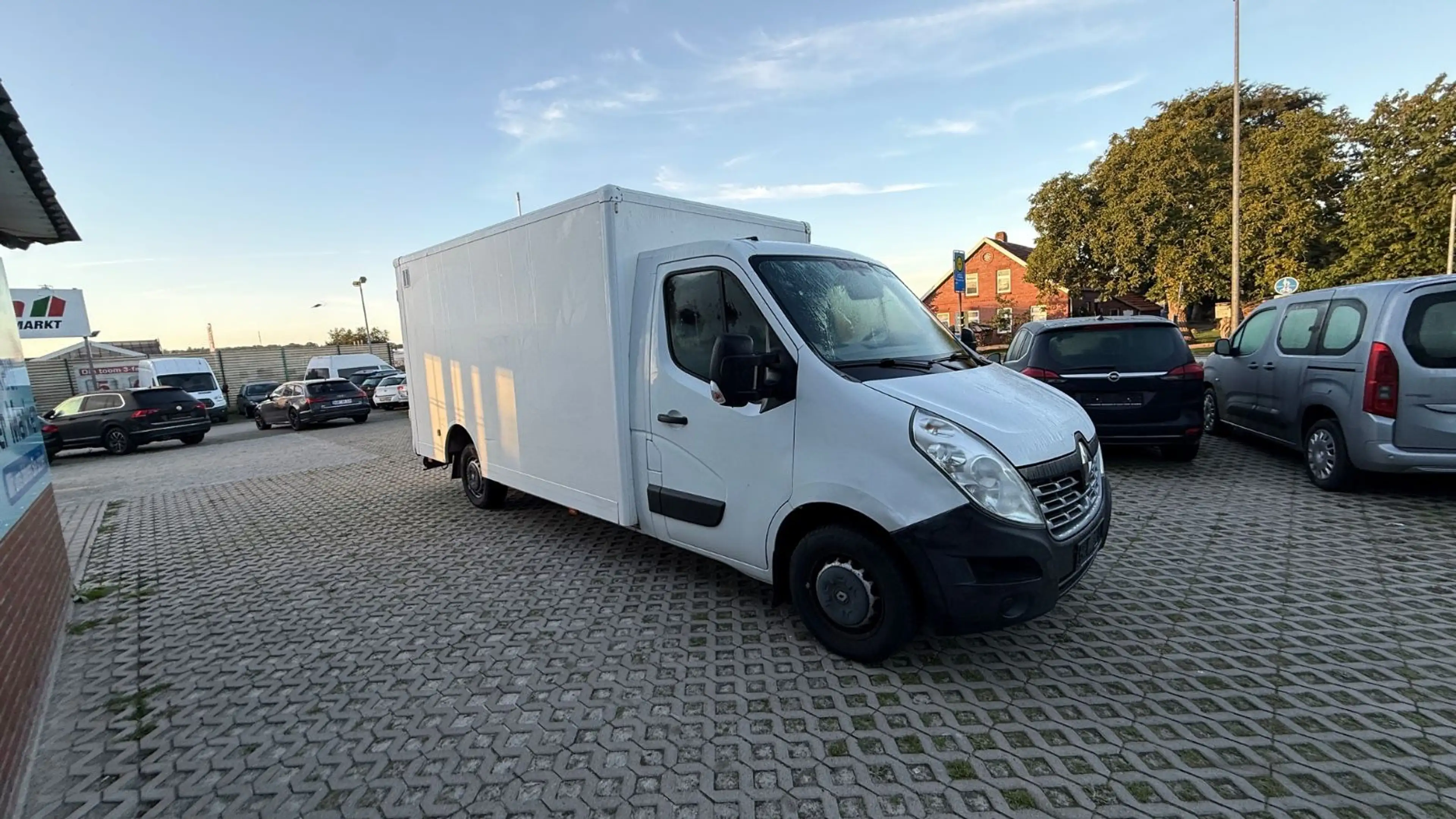 Renault Master — photo 11