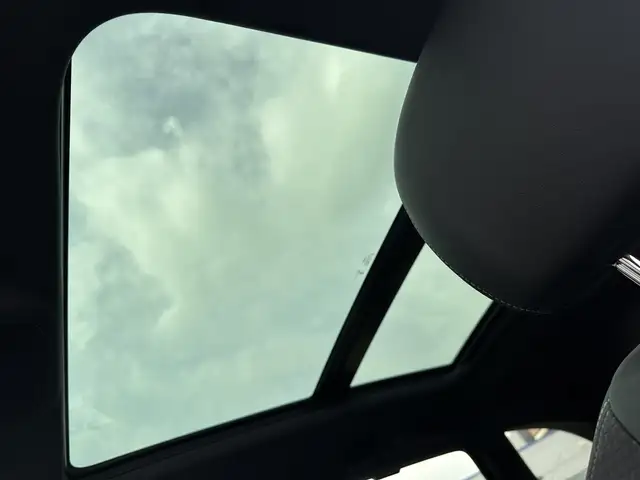 Audi A4 Avant view 10