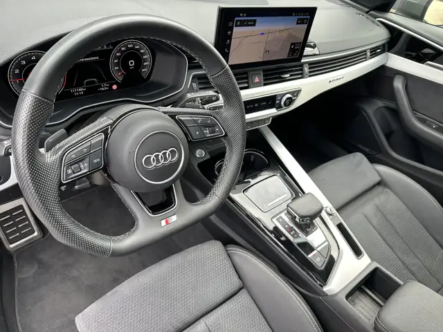 Audi A4 Avant view 8