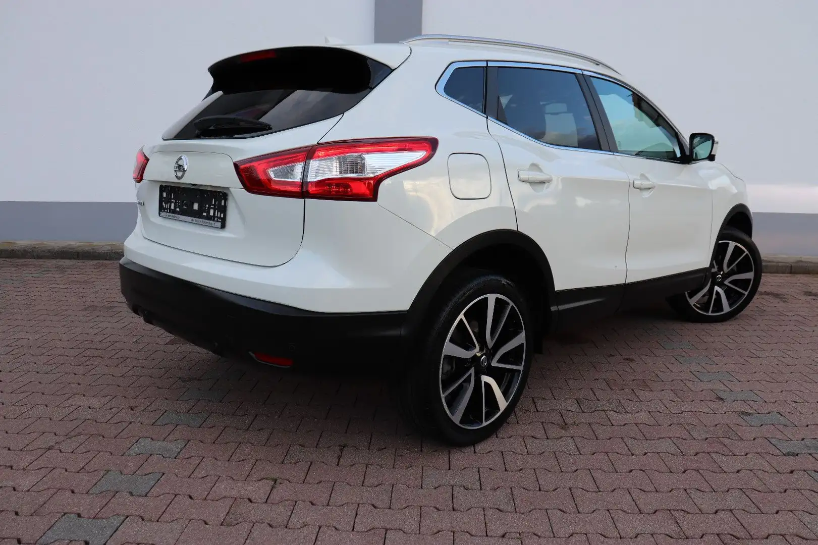 Nissan Qashqai 1.6DIG-T TEKNA*LEDER*VOLL-LED*360-KAMERA*NAVI*DAB+ Blanc - 2