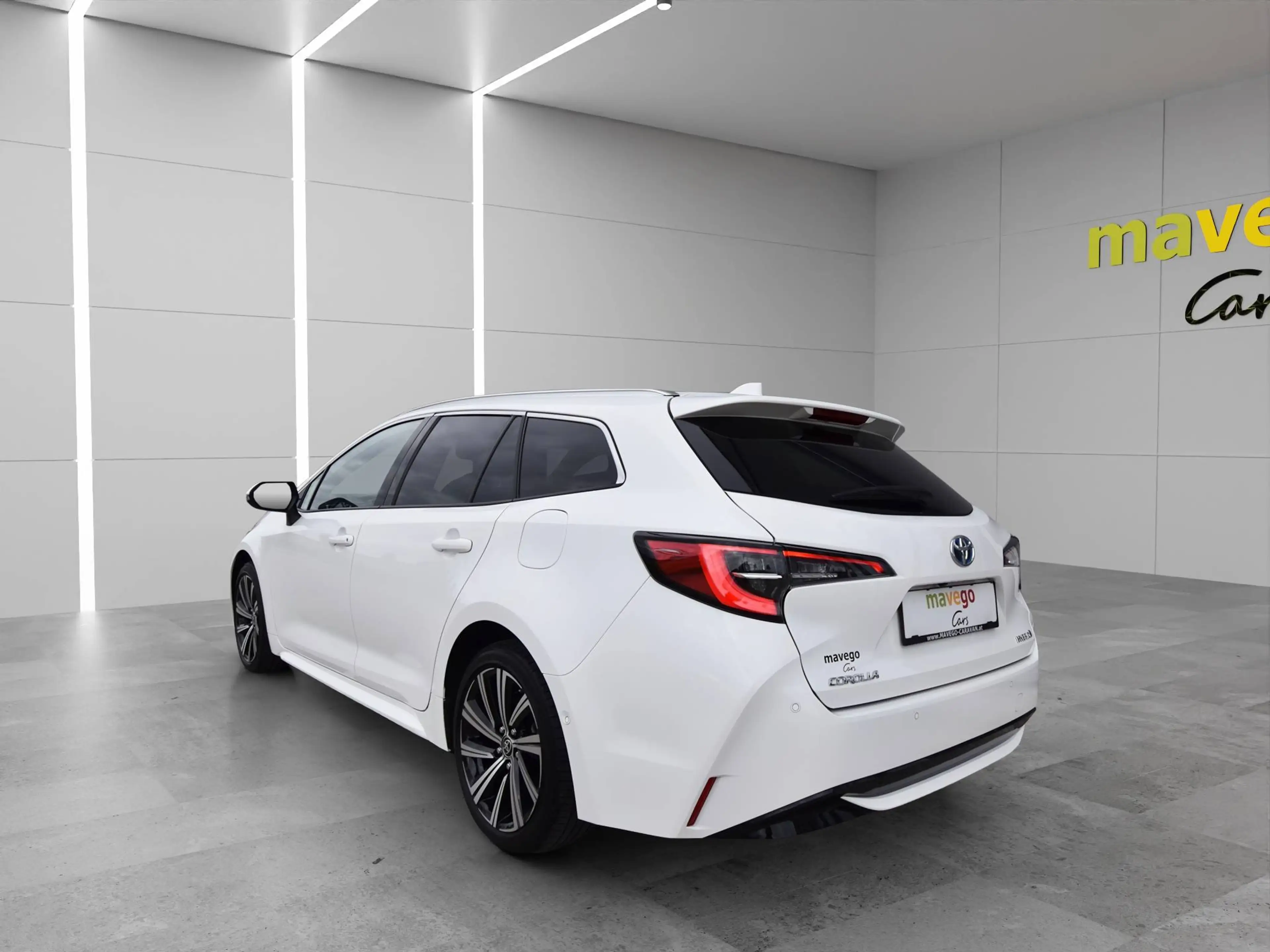 Toyota Corolla Kombi 2.0 Hybrid Design Aut. — photo 4