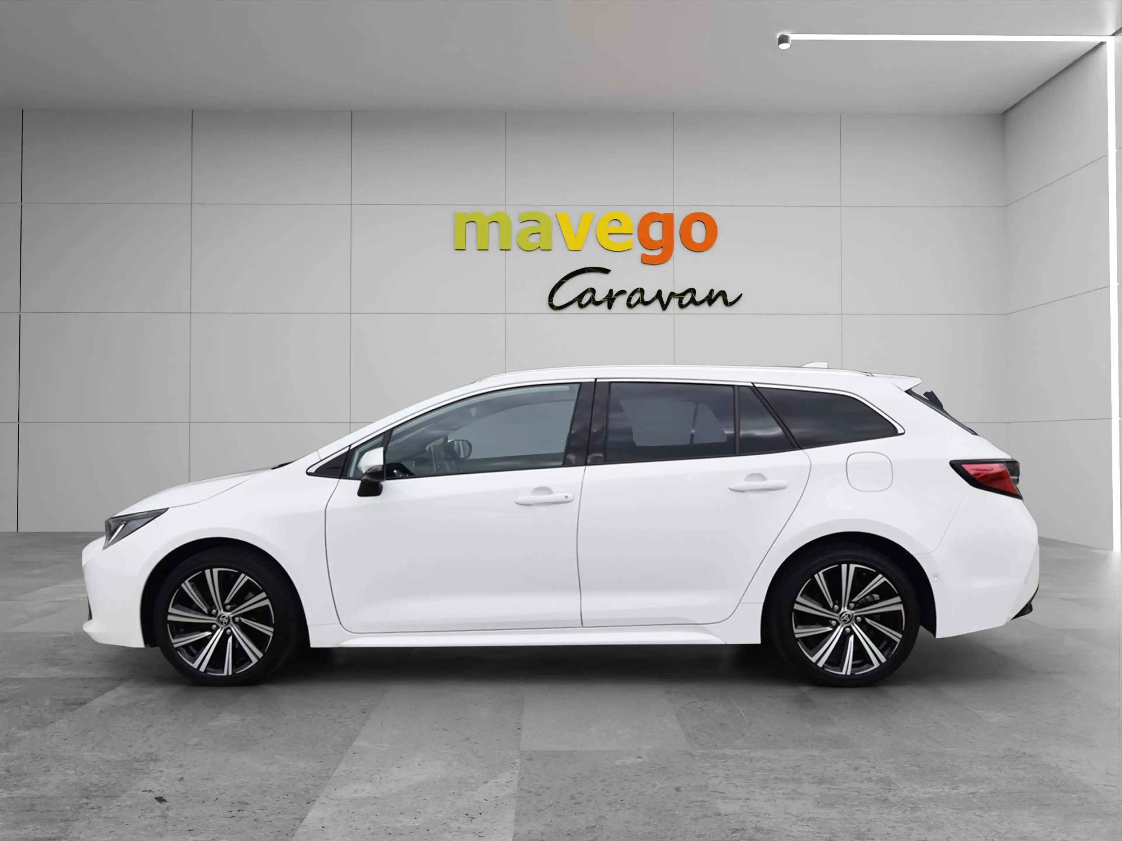 Toyota Corolla Kombi 2.0 Hybrid Design Aut. — photo 3