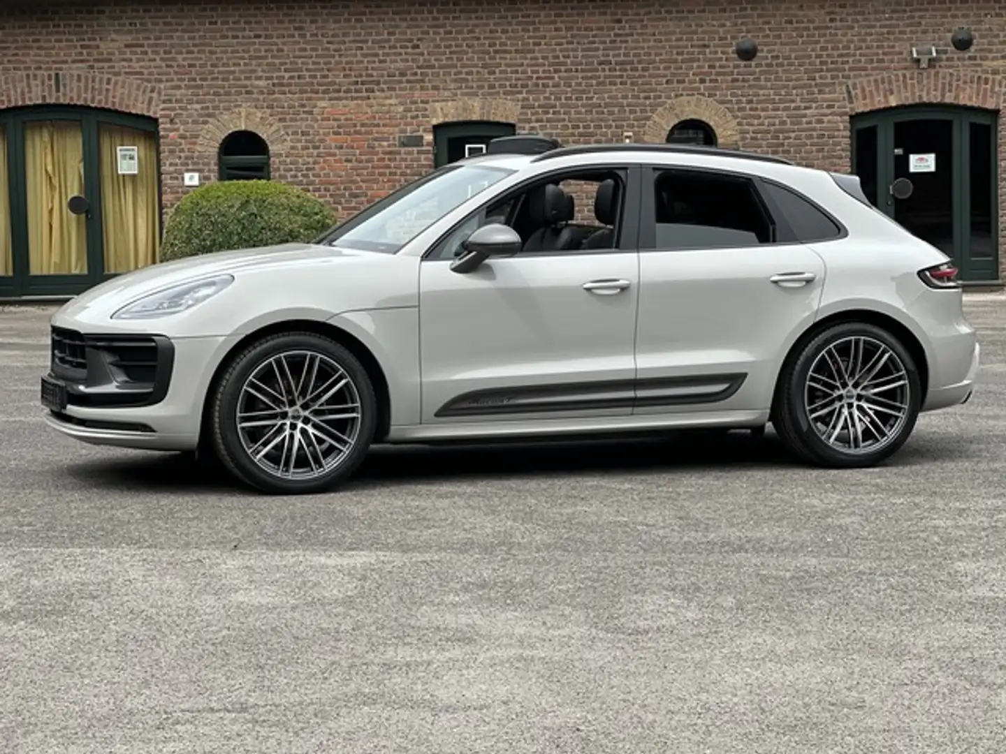 Porsche Macan T PANORAMA*KAMERA*21 TURBO*ABSTANDSREGELTE Grijs - 1
