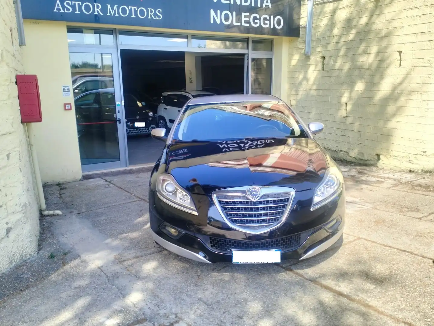 Lancia Delta Delta 1.4 tjt Oro 120cv Pelle Cruise OTTIMO Stato Zwart - 2