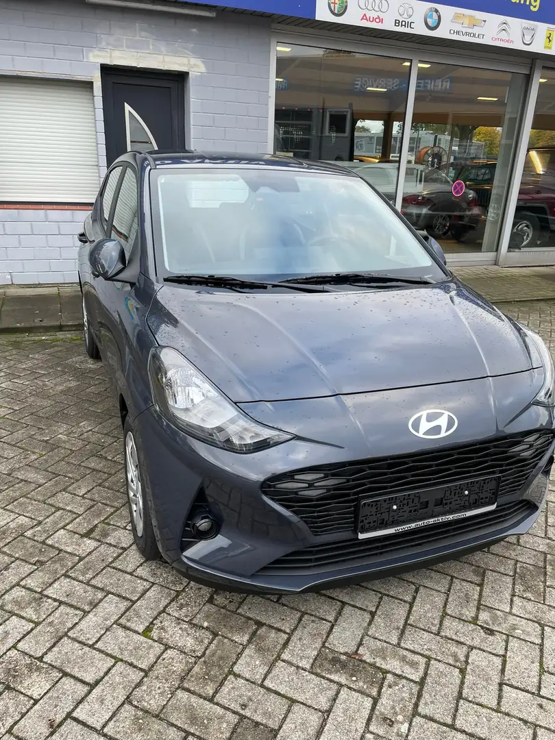 Hyundai i10 1.0 5 MT Spring  Carplay Tempom. Klima Nebelt Gris - 2