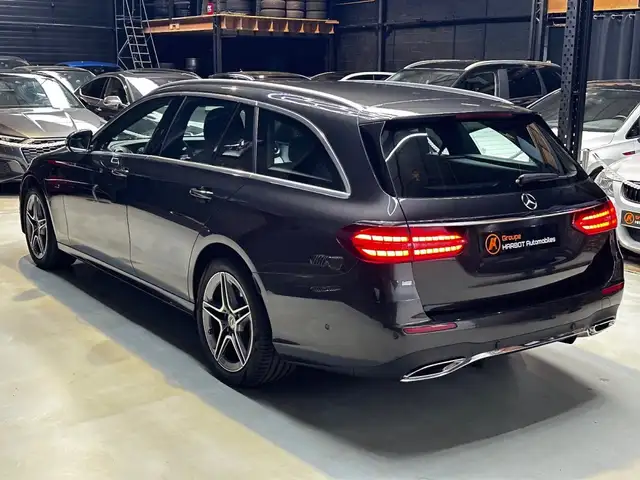 Mercedes-Benz E-Class view 6