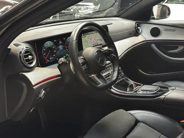 Mercedes-Benz E-Class view 12