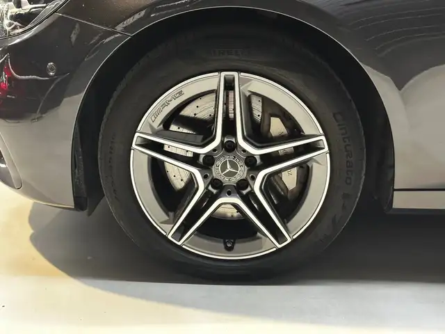 Mercedes-Benz E-Class view 10