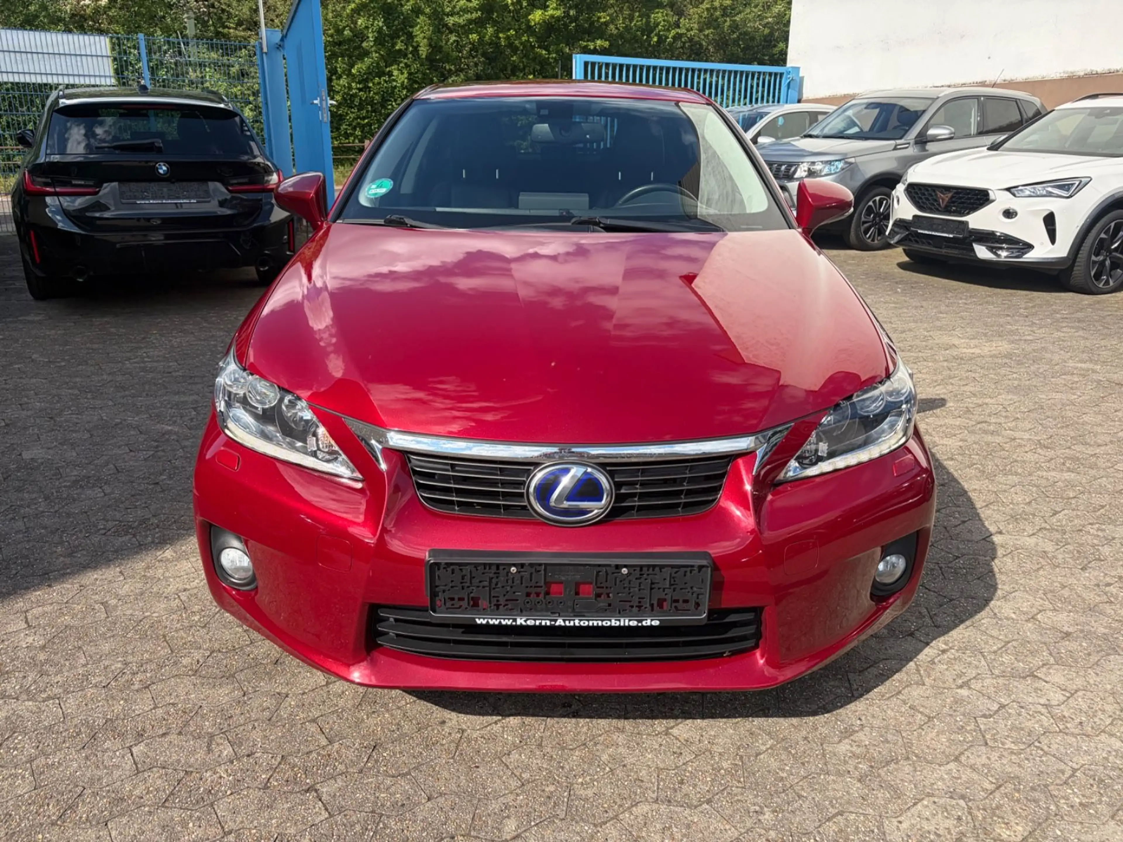 Lexus CT 200h — photo 6