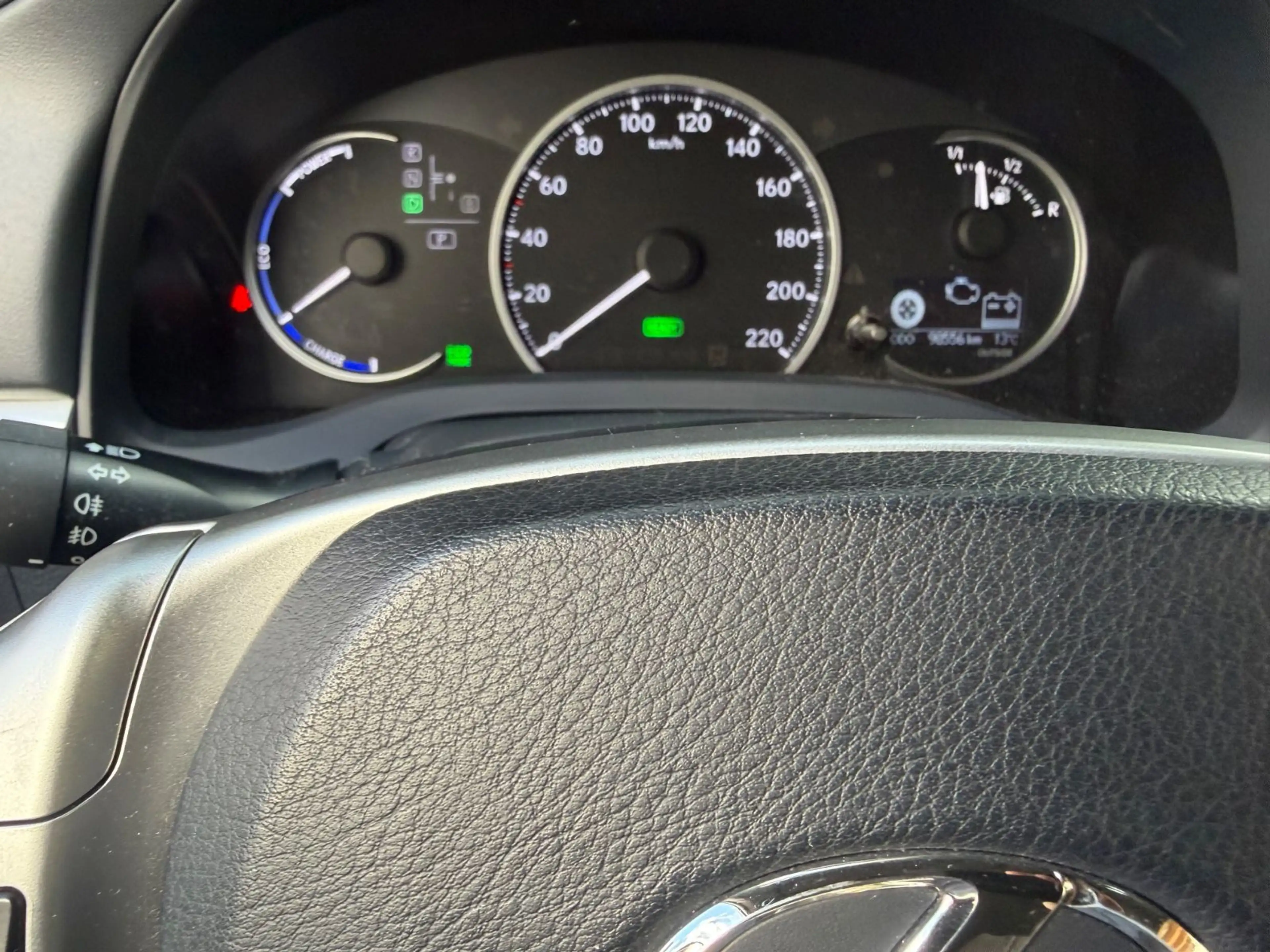 Lexus CT 200h — photo 12