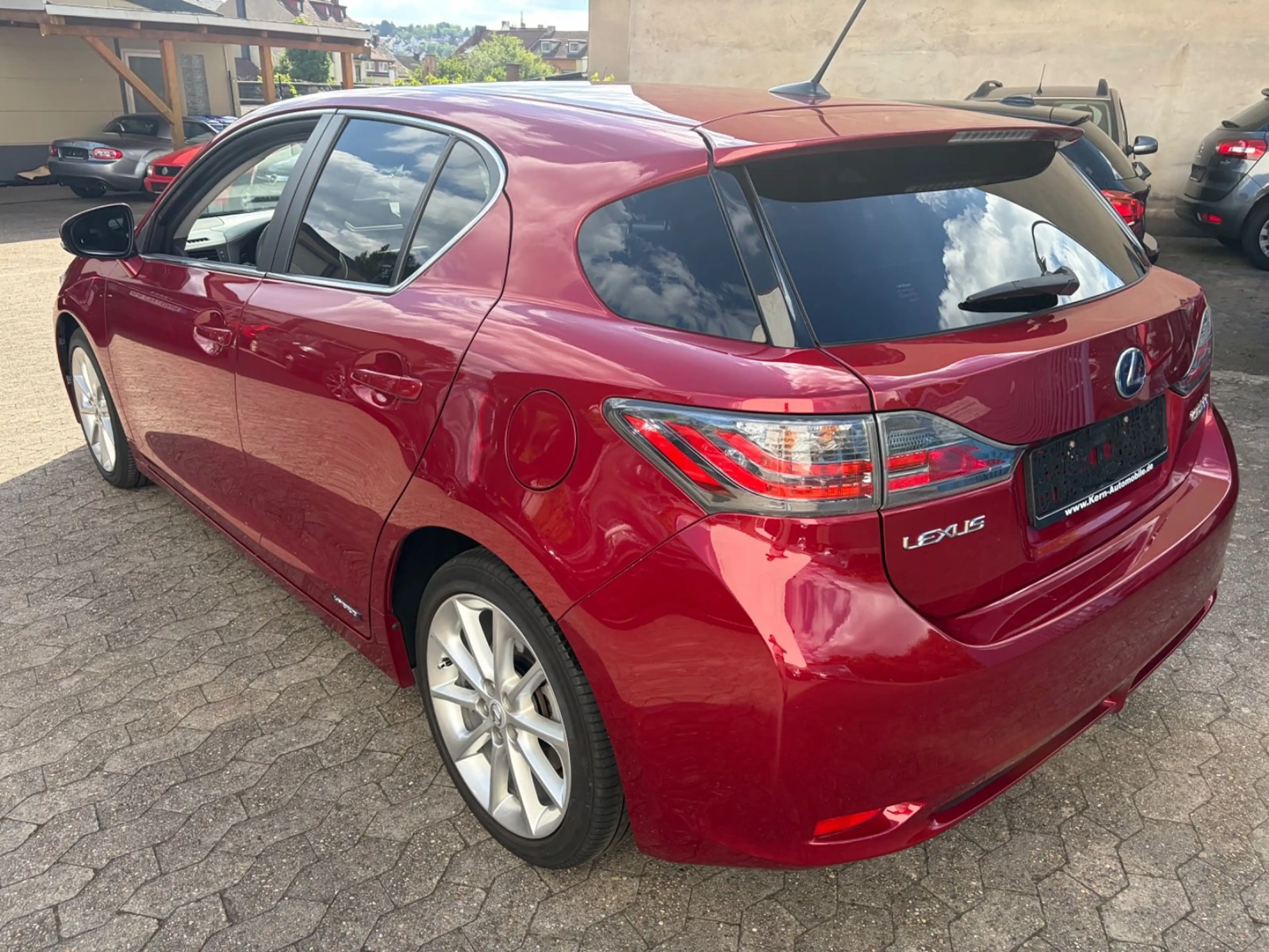 Lexus CT 200h — photo 4