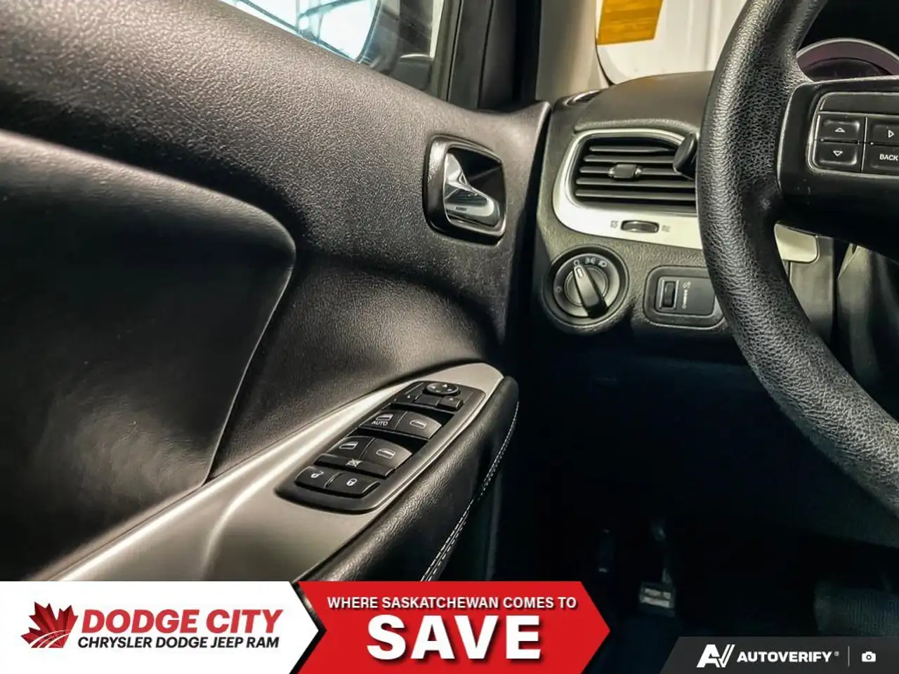 Dodge Journey снимка Dodge Journey