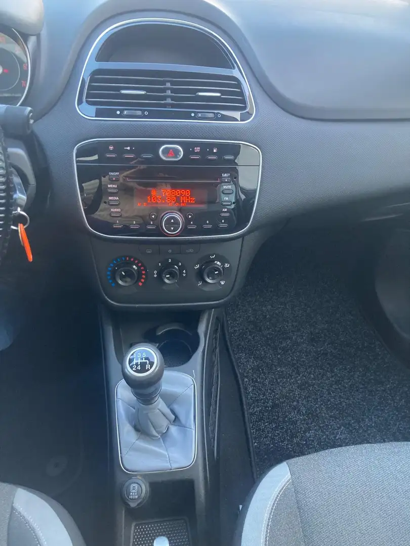Fiat Grande Punto Pop 5p 1.4 natural power 77cv Blanc - 2