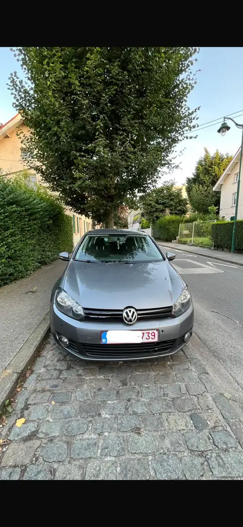 Volkswagen Golf - 1