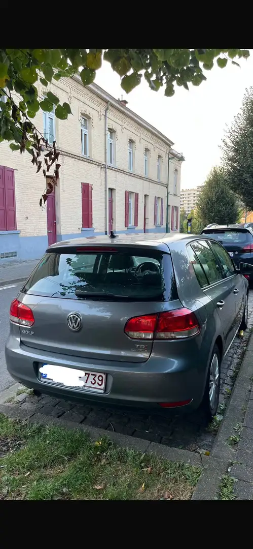 Volkswagen Golf - 2