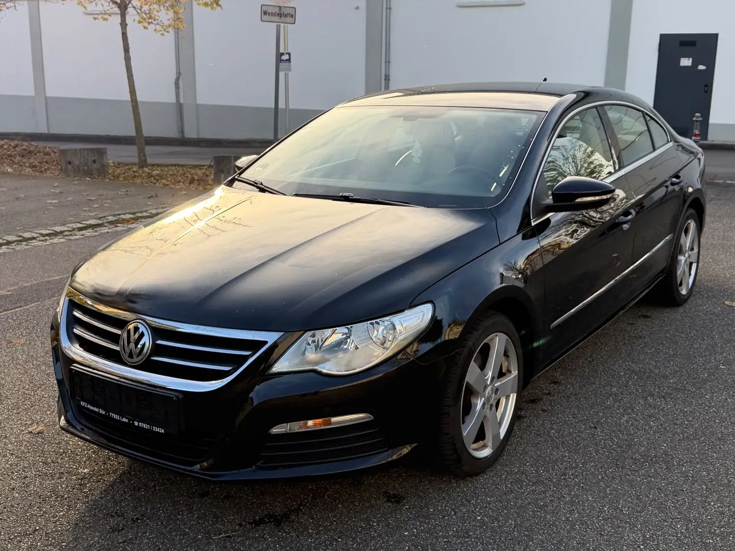 Volkswagen Passat CC TÜV 11/26 LESEN! /NAVI/SHZ/LEDER/PDC Schwarz - 1
