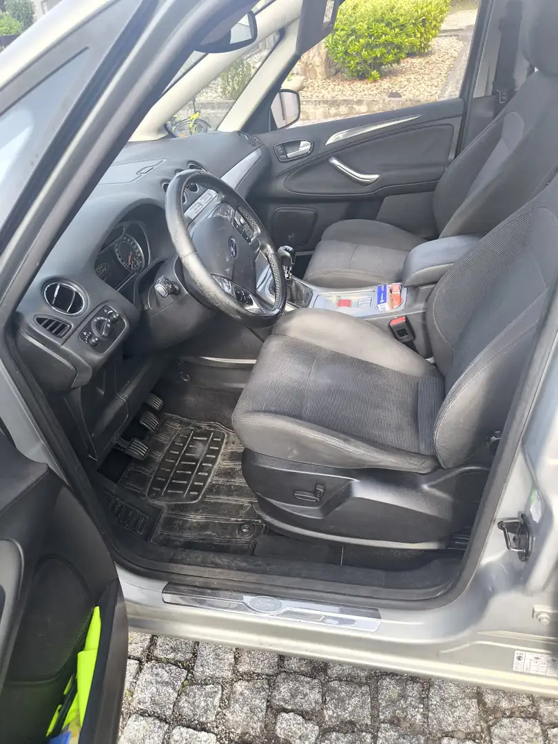 Ford S-Max S-Max 2.5 Titanium Grau - 2