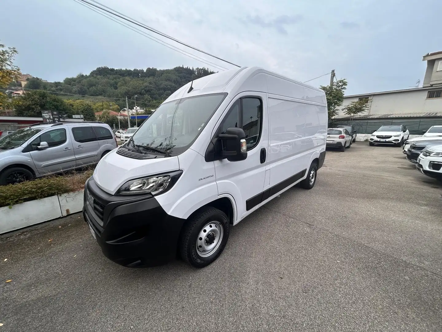 Fiat Ducato FIAT DUCATO 33 MH2 2.2 Multijet 3 140CV E6D-final Weiß - 2