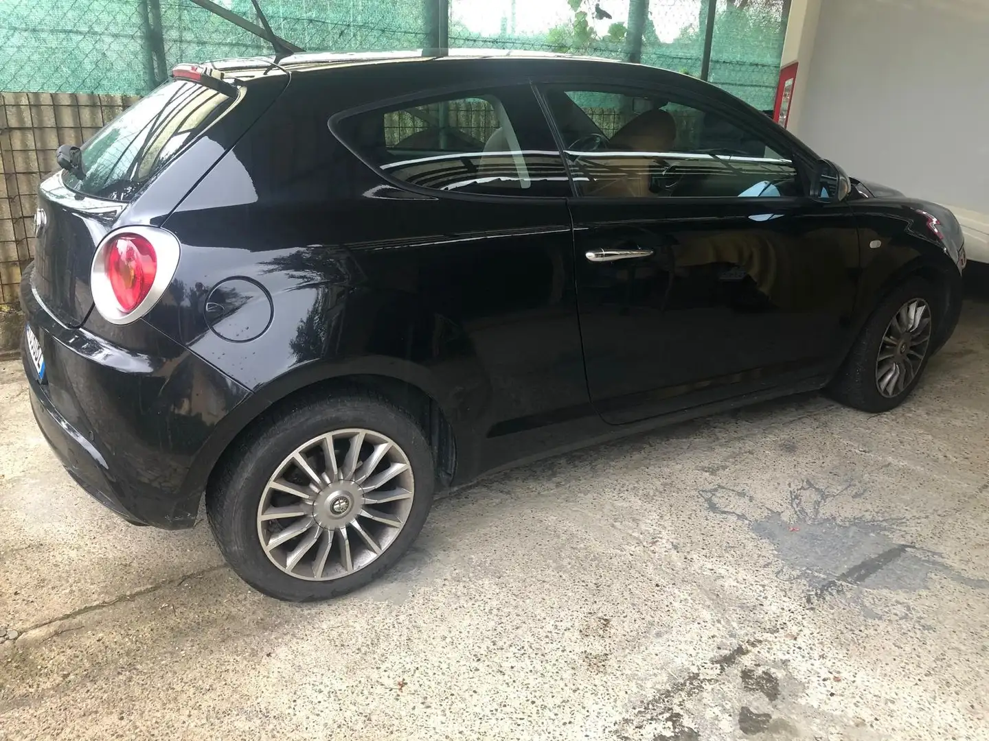 Alfa Romeo MiTo MiTo+2008+1.4+t.+Distinctive+Gpl+120cv crna - 2